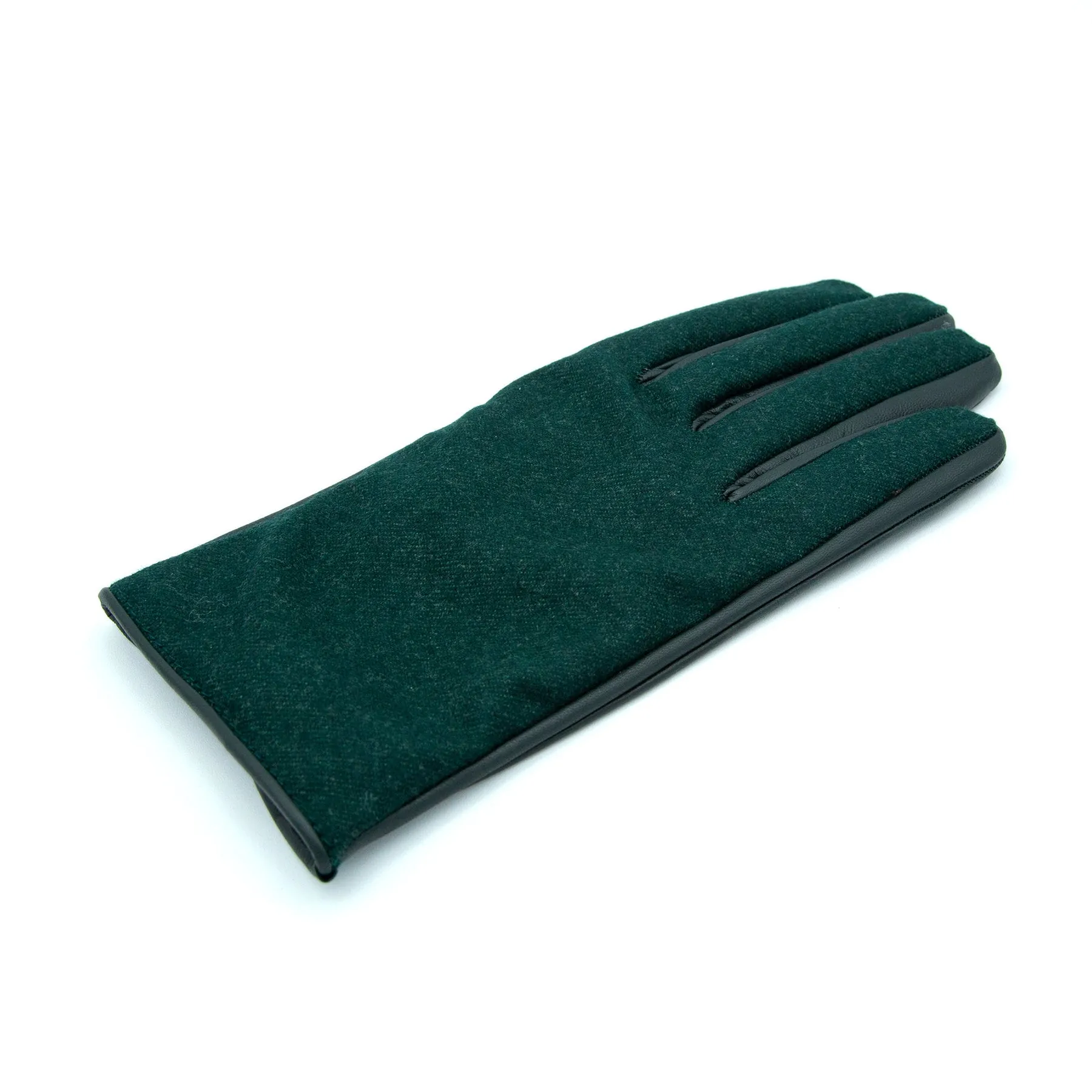 Men's green nappa touch leather gloves and Holland&Sherry wool top