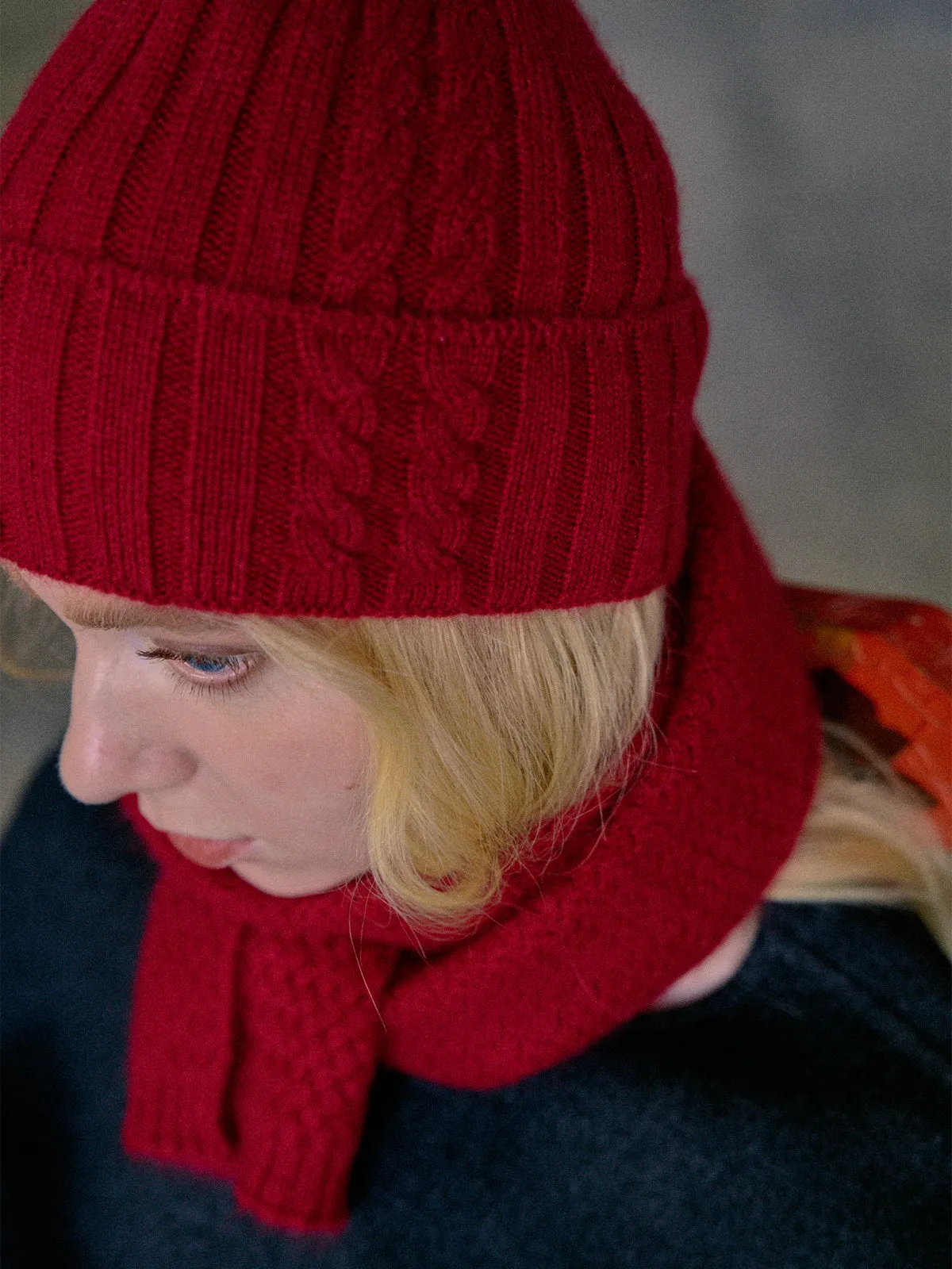 "Warmth Whisper" Cashmere Cable Knit Beanie - Red