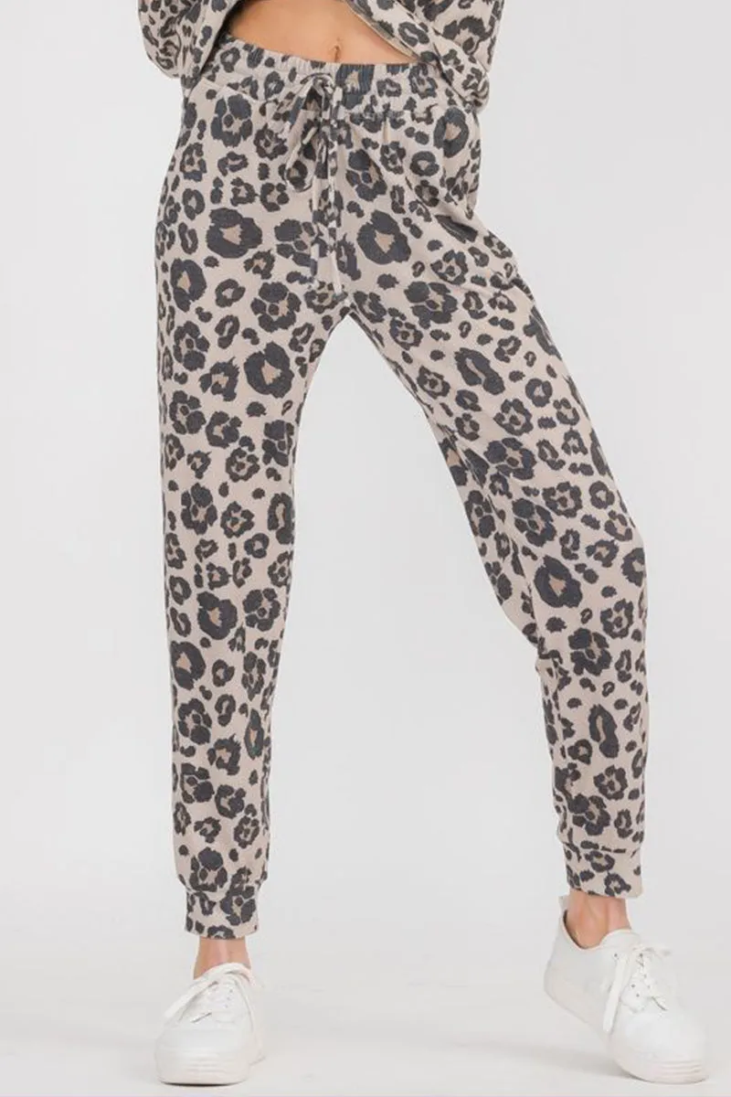 Relaxed Leopard Print High-Rise Joggers