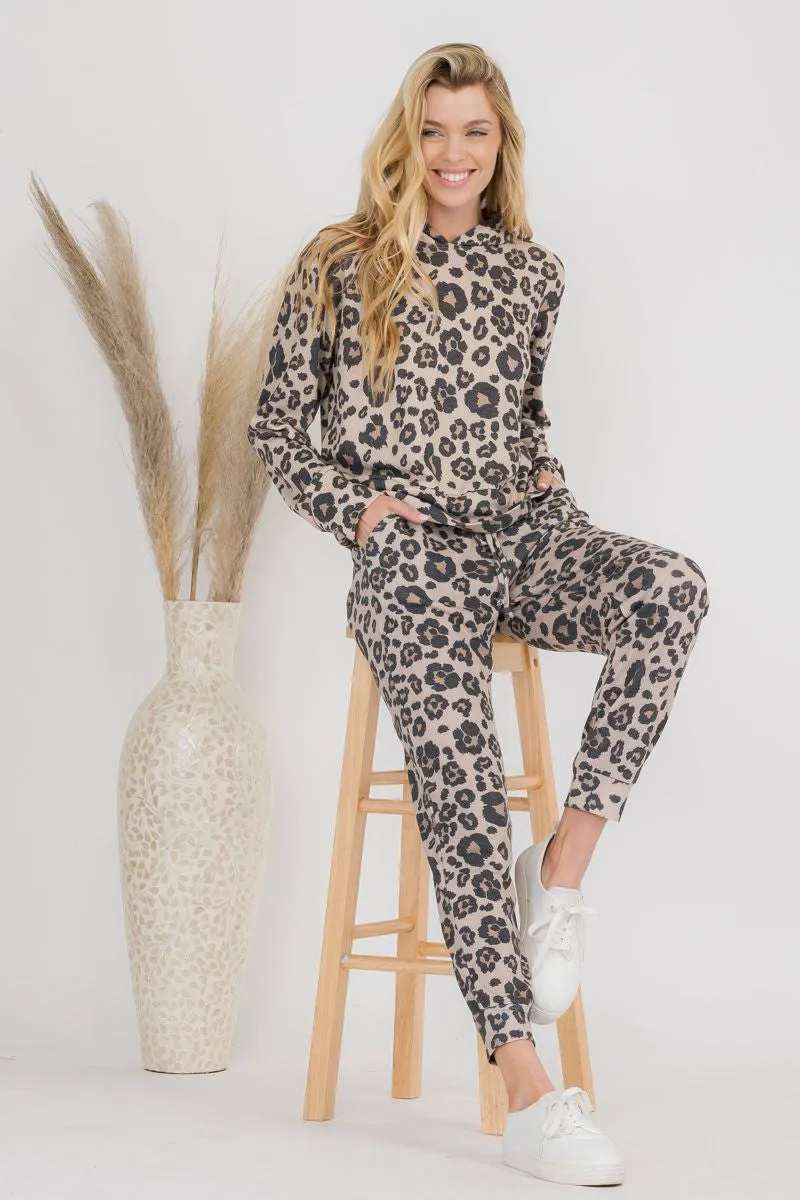 Relaxed Leopard Print High-Rise Joggers